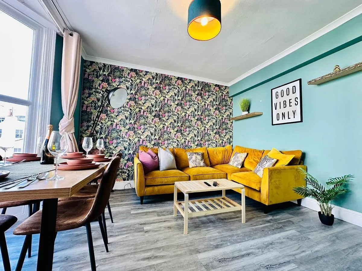 Flash Sale Brighton City Centre Seafront 3 Bedroom Flat Bn137Alit 0*,  Wielka Brytania